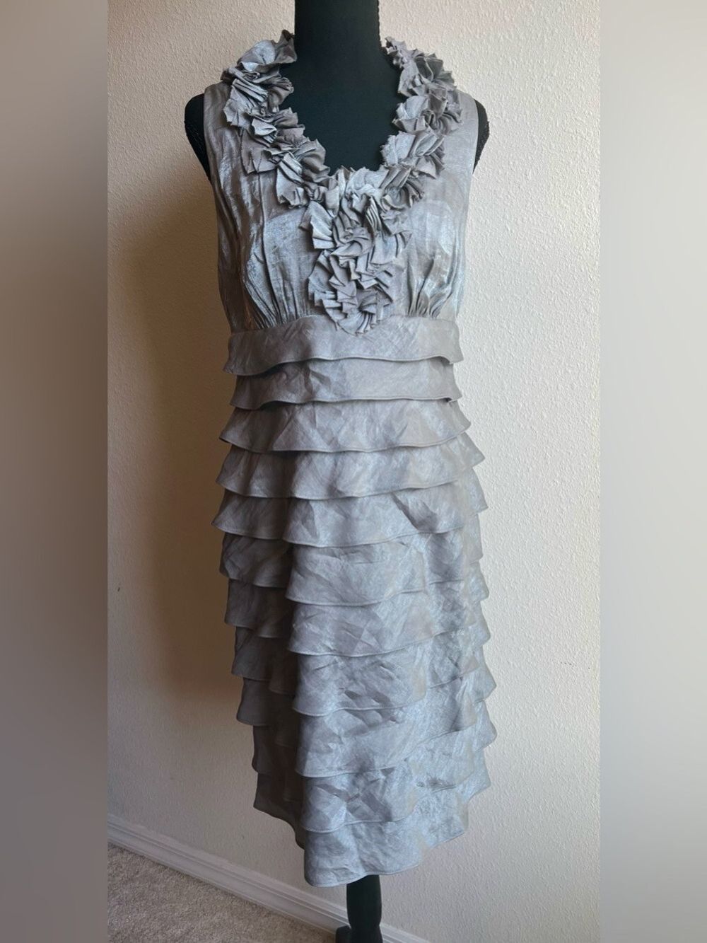 London Times Silver Tiered Ruffle Cocktail Dress Petite 12P Y2K Wedding Guest
